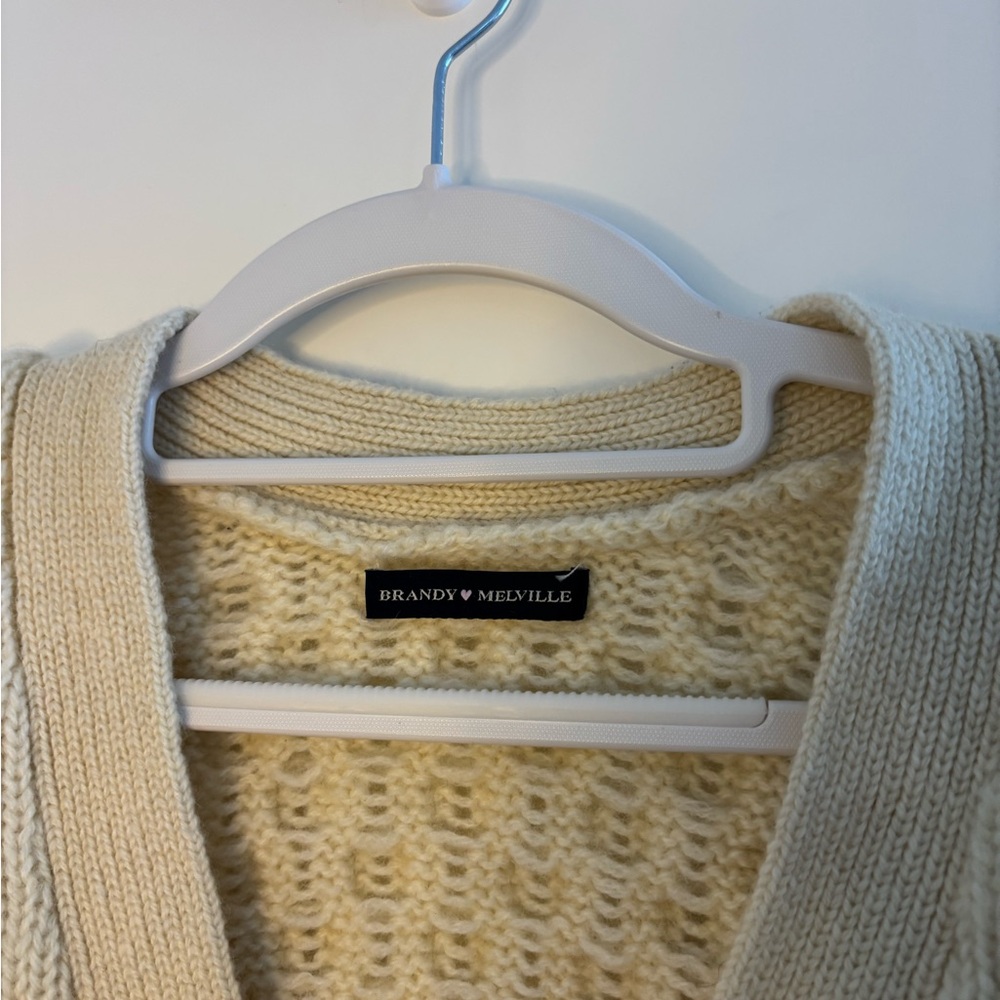 Brandy Melville Eva Heavy Wool Cable Knit Cardigan - Picture 5 of 8